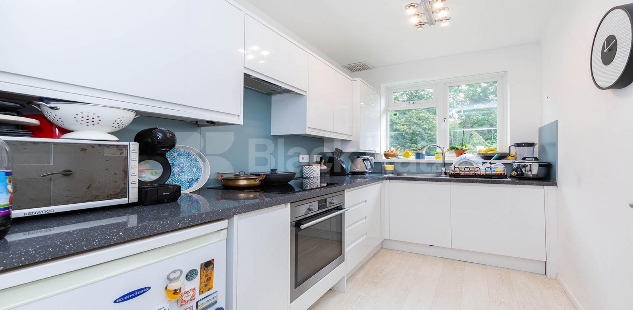			1 Bedroom, 1 bath, 1 reception Flat			 Crescent Road, CROUCH END